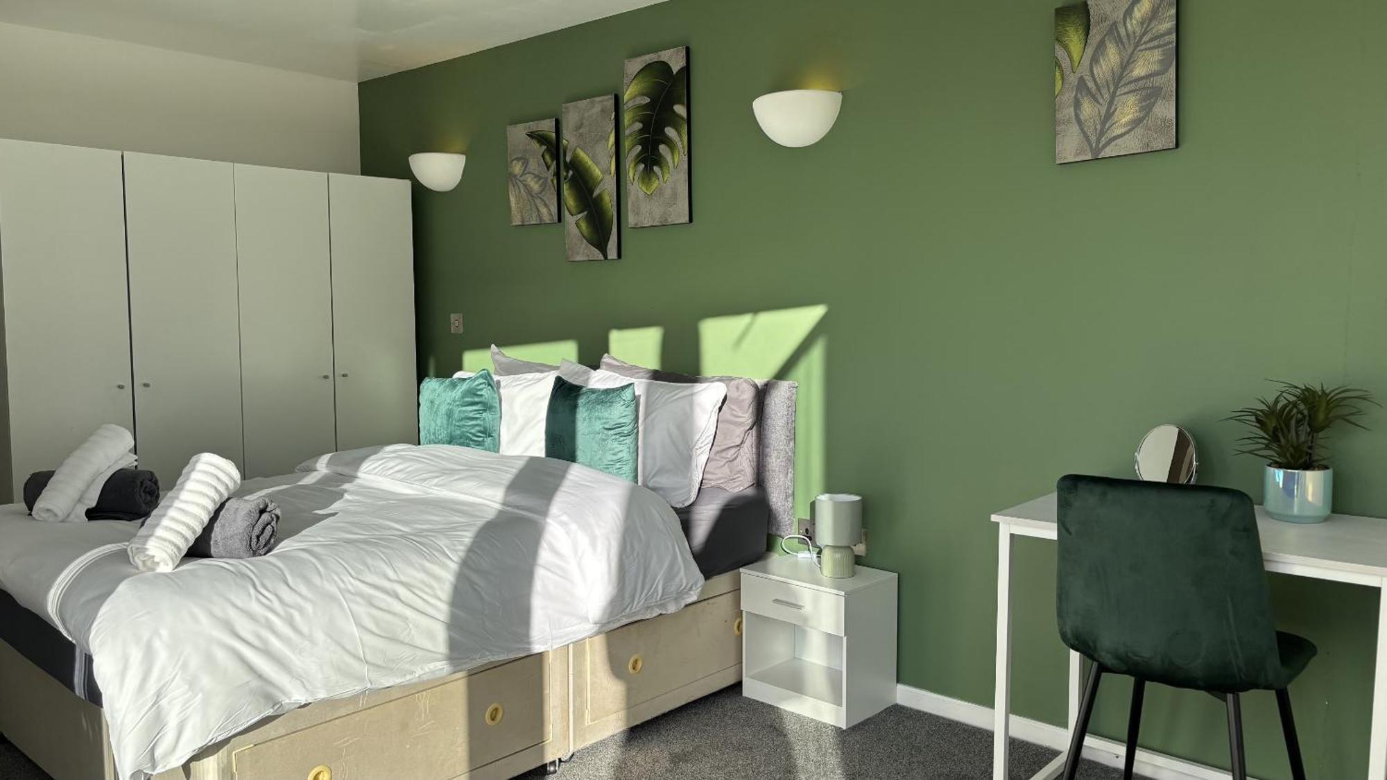 Stylish Centre With 2 Balconies Apartment Leeds (West Yorkshire)